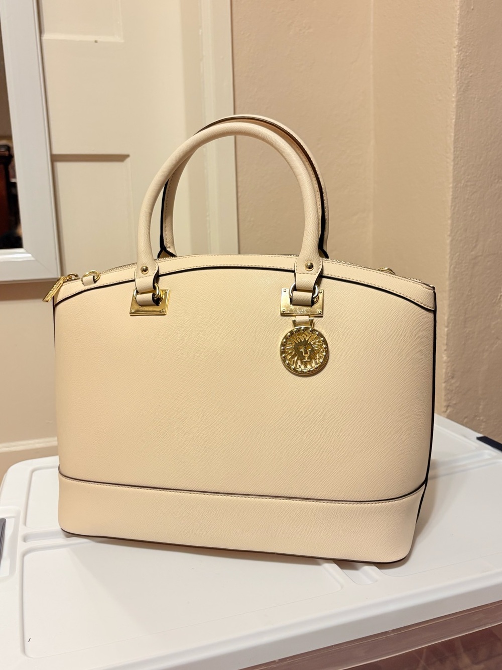 NWOT Anne Klein Cream Structured Dome Satchel Handbag with Gold Medallion